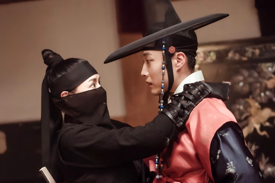 李荷妮的《骑士花》首播创下 2021 年以来所有 MBC 周五至周六电视剧的最高收视率