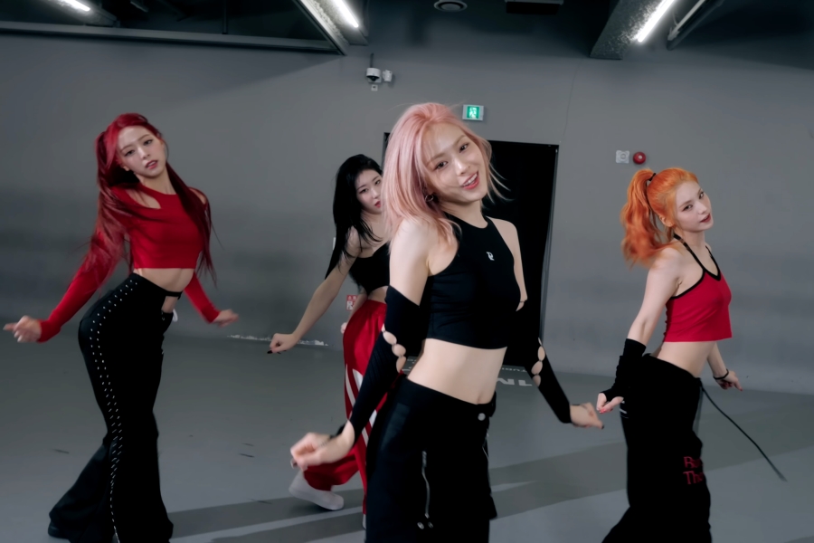 观看：ITZY 在《Mr.》舞蹈练习视频中完美的动作令人惊叹吸血鬼”及更多