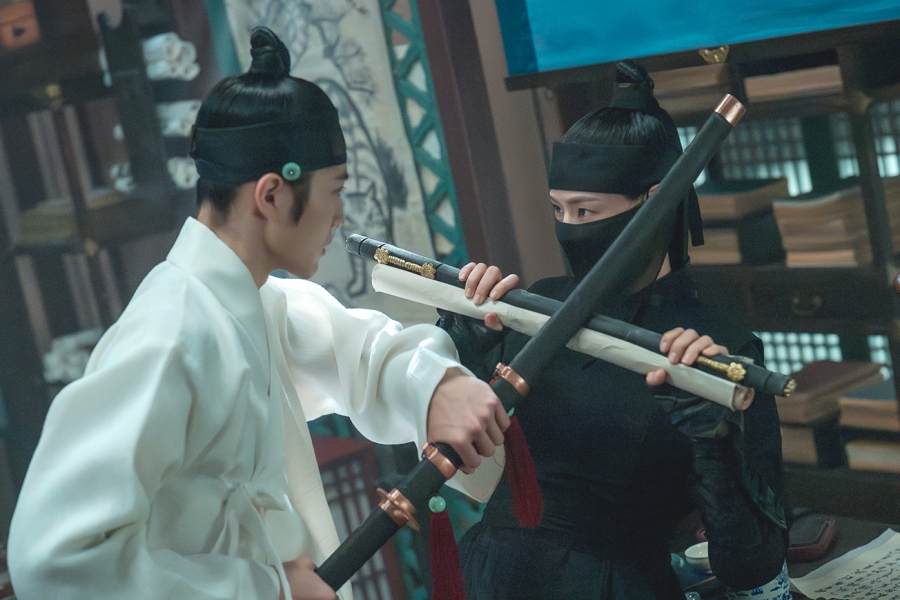 李荷妮在《骑士花》中与李宗元对决