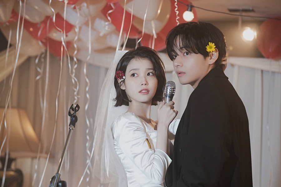 IU 凭借《Love Wins All》登上全球 iTunes 排行榜