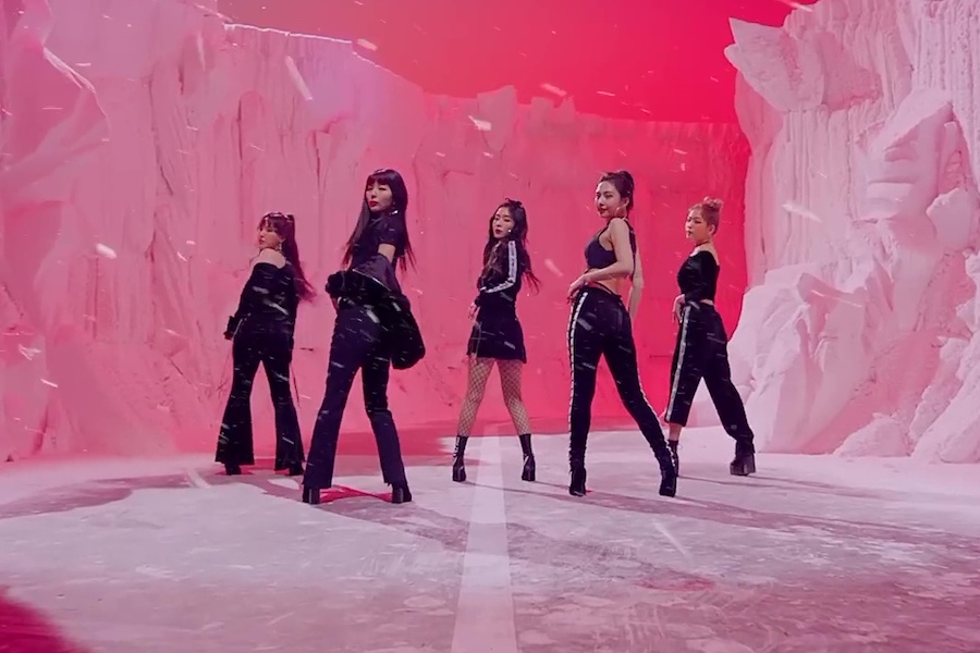Red Velvet 的《Bad Boy》成为他们第一支突破 4 亿次观看次数的 MV 