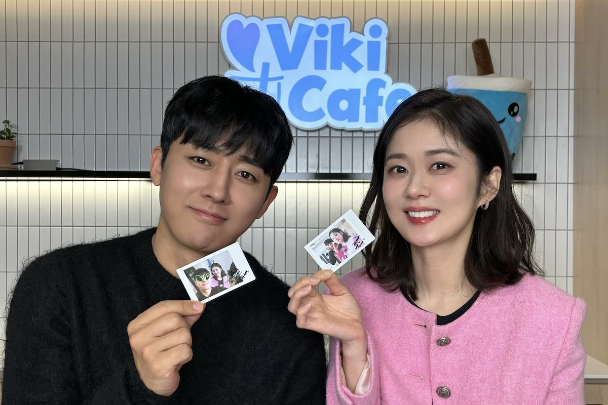 观看：张娜拉和孙浩俊在 Viki 现场采访中谈论“我的幸福结局”重聚等