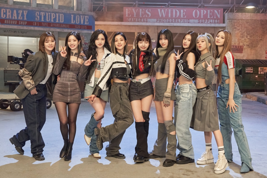 TWICE 凭借《SET ME FREE》延续MV点击量破亿的女团纪录