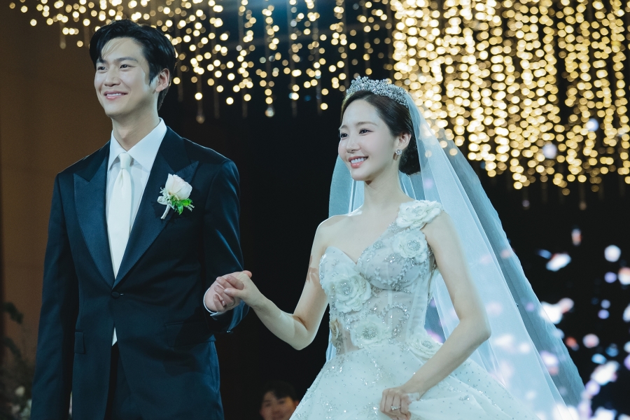 《嫁给我的丈夫》在播出最后一周横扫热门电视剧和演员排名榜首