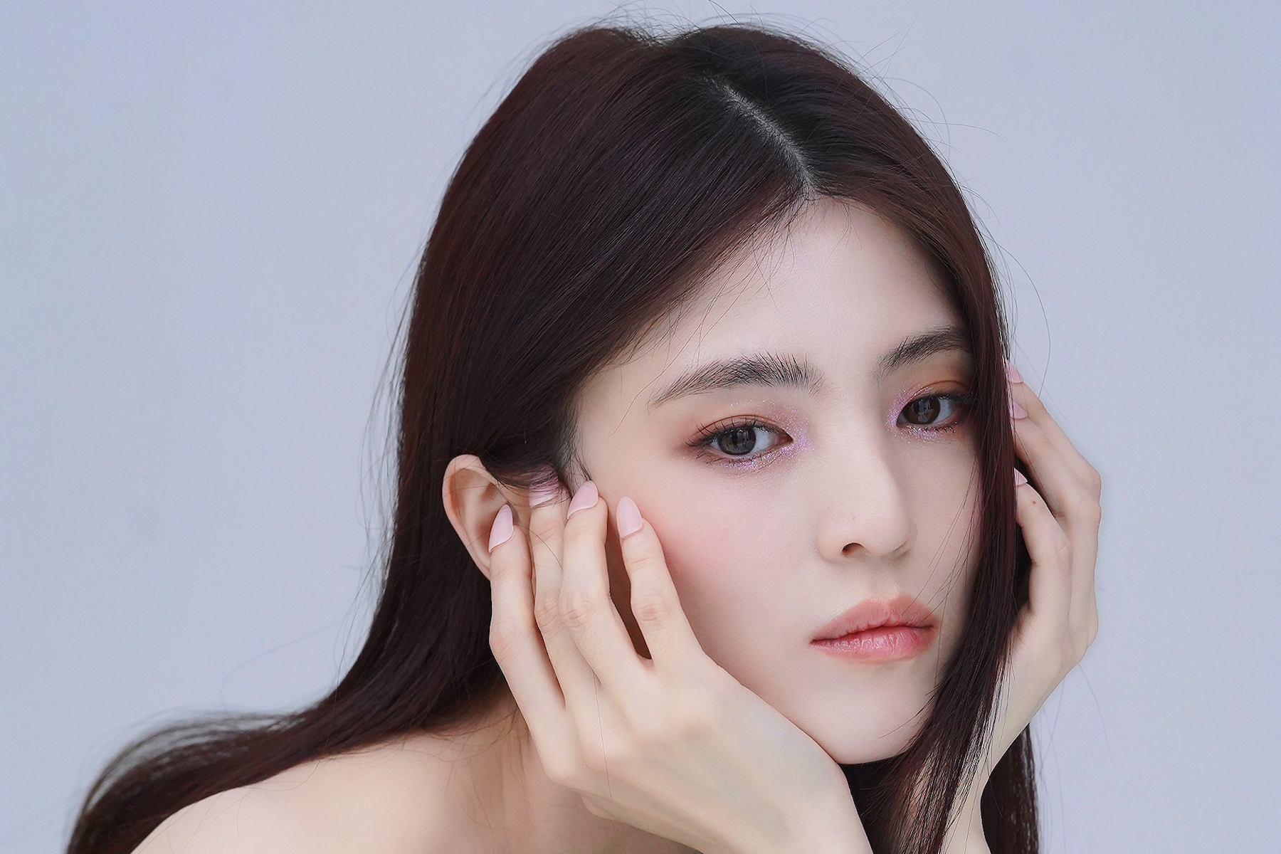 韩素希的经纪公司宣布对恶意帖子和评论采取法律行动