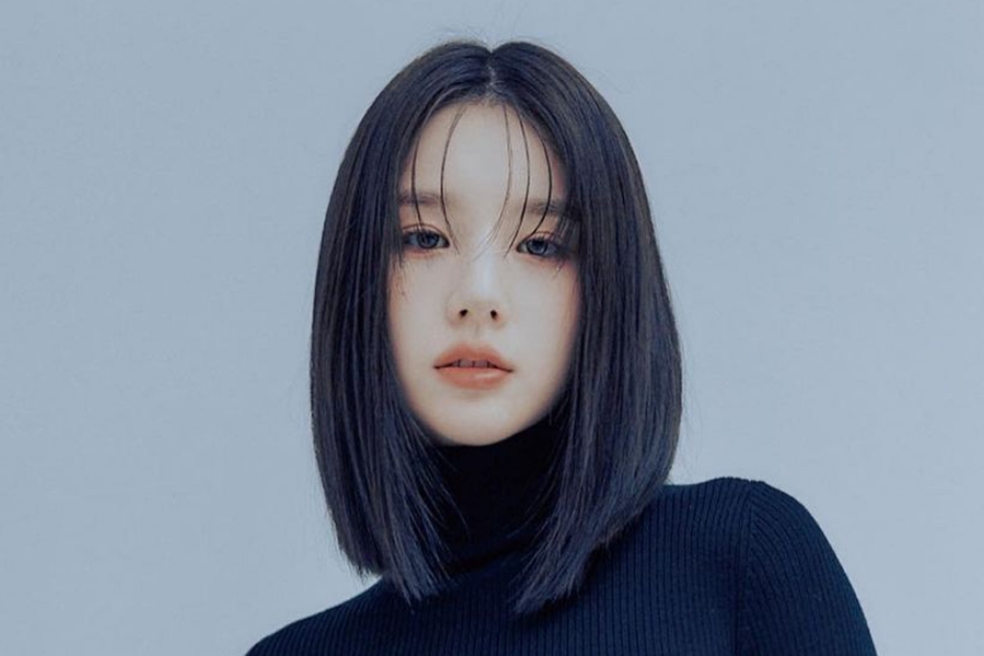LOONA 的 HeeJin 推出个人 Instagram 帐户