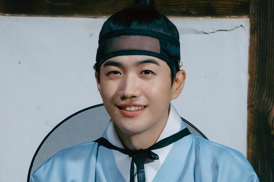 Kang Hoon 描述了与他在《秘密浪漫旅馆》中角色的相似之处，演员之间的亲密化学反应等等