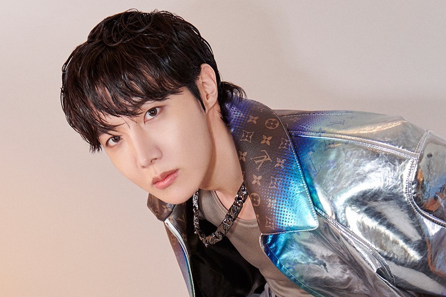 BTS 的 J-Hope 宣布成为 Louis Vuitton 的新大使