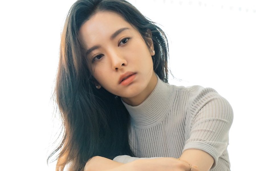 WJSN 的 Bona 正在洽谈出演新的惊悚剧