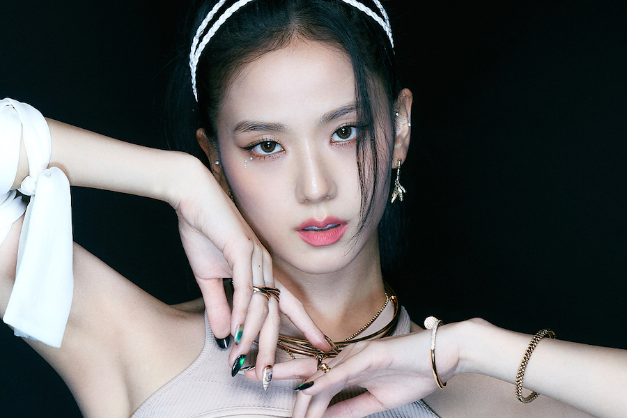 BLACKPINK 的 Jisoo 开始海外拍摄个人首张 MV