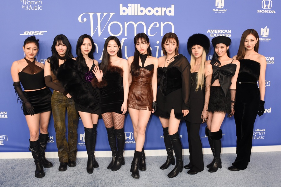 TWICE 将首次在“吉米法伦今夜秀”中表演即将推出的主打歌“SET ME FREE”