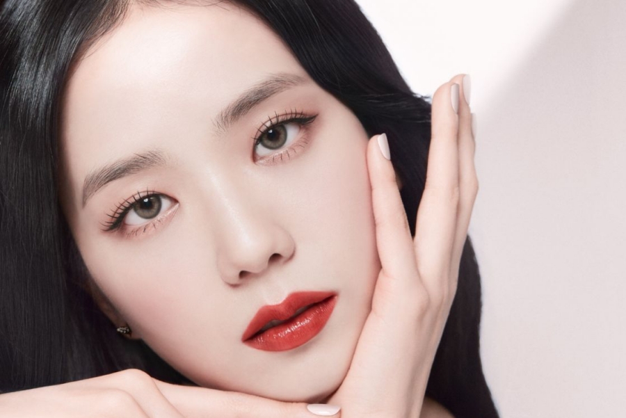 BLACKPINK 的 Jisoo 宣布个人首秀日期 + 发布第一个预告片