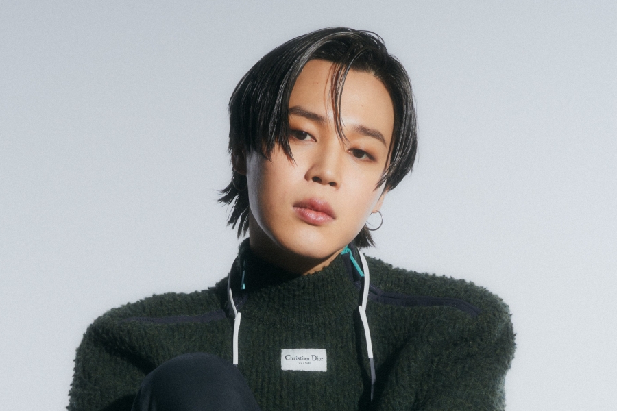 防弹少年团的 Jimin 公开了个人首秀的第一张预告照片