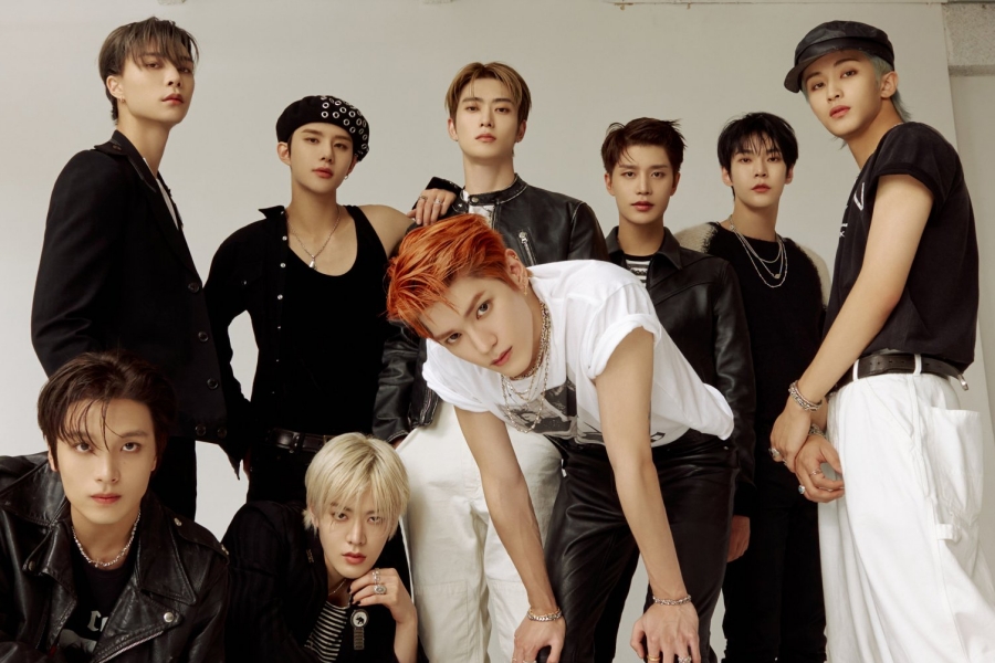 随着“Ay-Yo”的首次亮相，NCT 127 是历史上第二位以 5 张专辑进入 Billboard 200 前 15 名的 K-Pop 艺术家