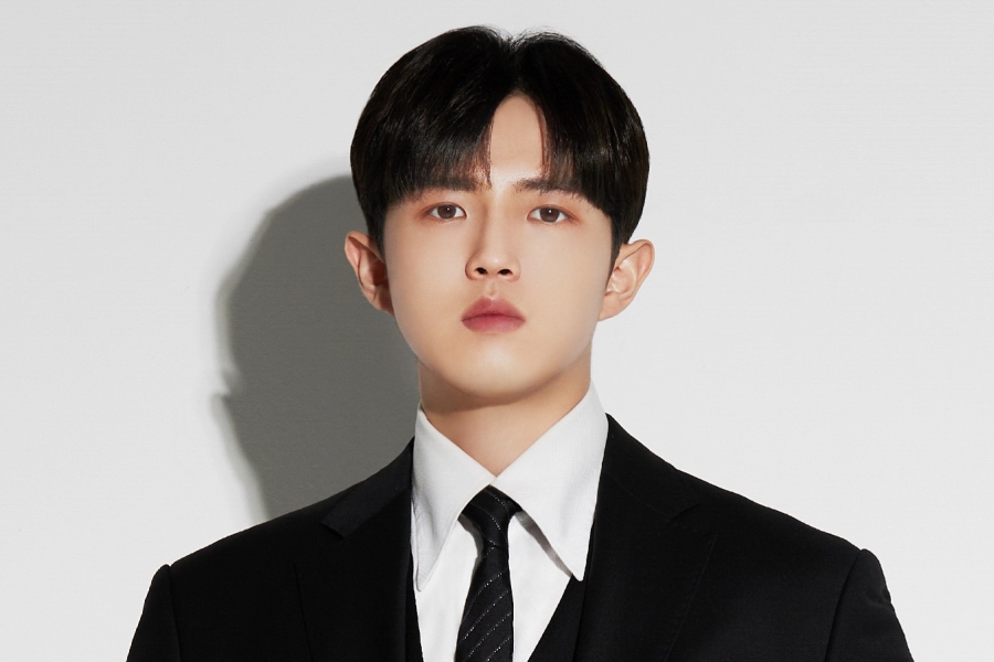 Kim Jae Hwan 以“春风”回归预告片惊喜